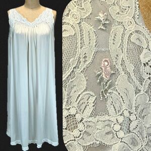 VINTAGE nylon silky floral lace nightgown icy pastel‎ blue sleeveless lingerie